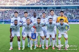 欧冠进球榜更新：莱万连续破门,