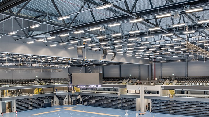 内维尔：哲凯赖什整场比赛毫无作用，他需要努力做得更多